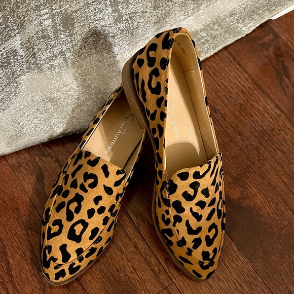 Shoes - NWOT Leopard/Animal print shoes, flats. Size 6.5.